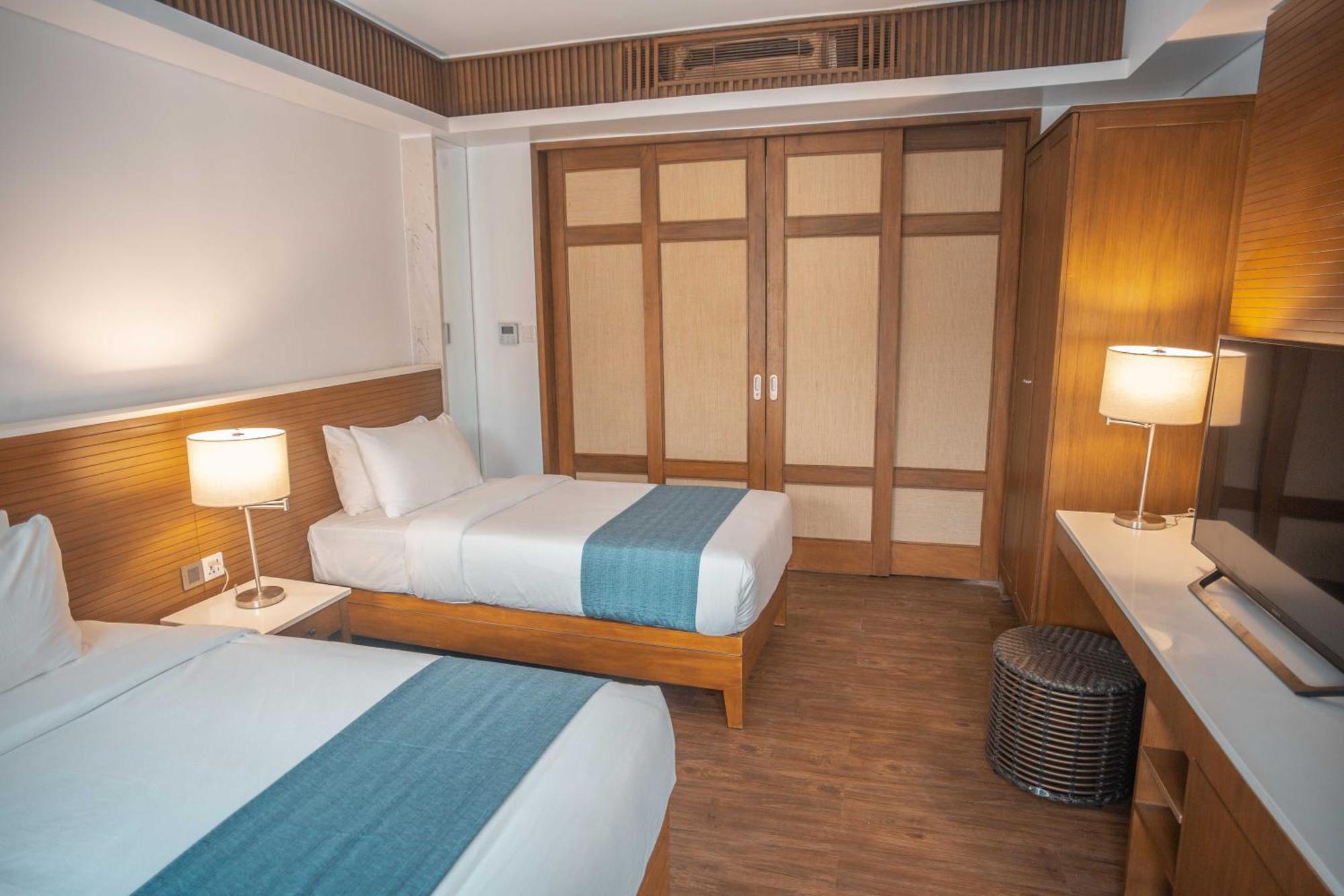 Mandarin White Boracay