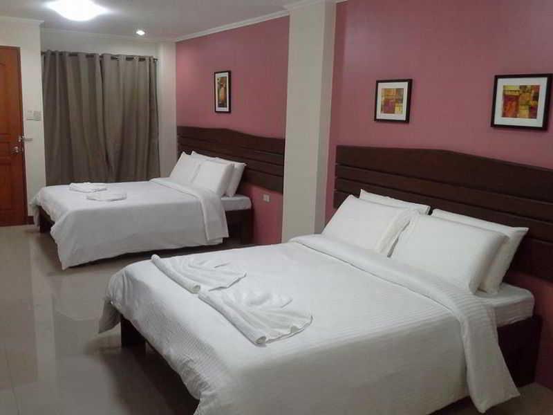Mandarin White Boracay Manoc-Manoc