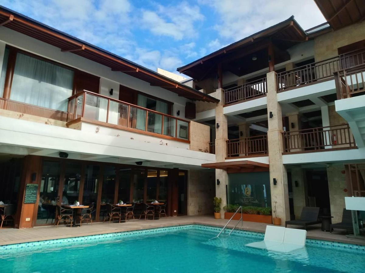 Mandarin White Boracay 4*